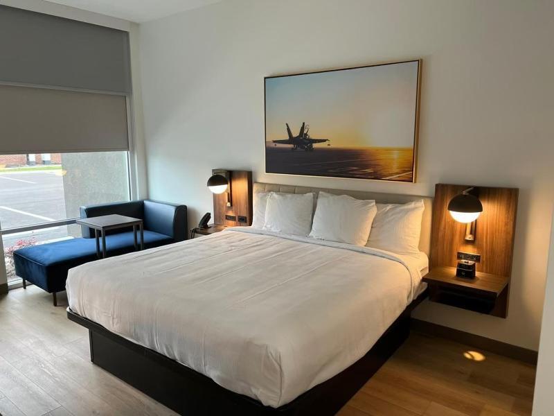 La Quinta Inn & Suites By Wyndham Manchester - Arnold Afb Dış mekan fotoğraf