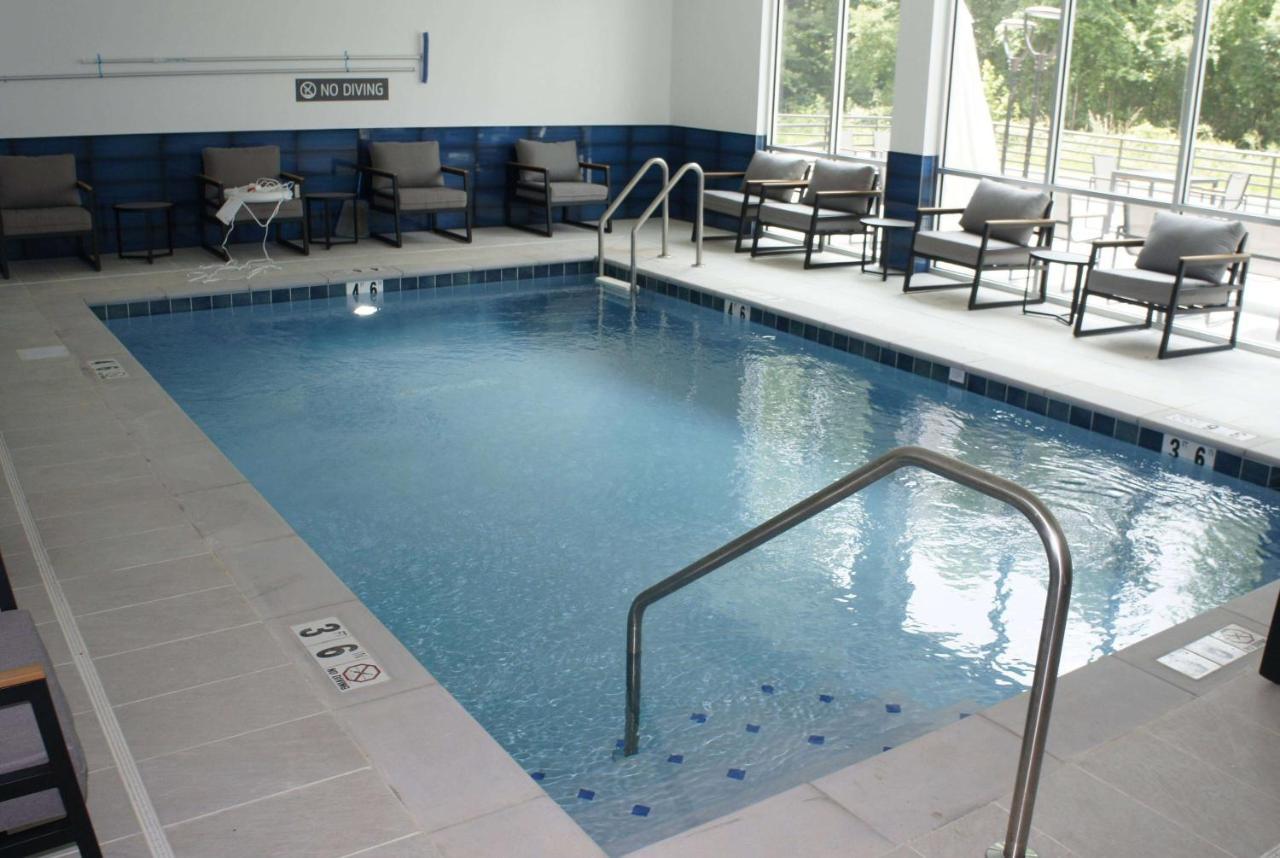 La Quinta Inn & Suites By Wyndham Manchester - Arnold Afb Dış mekan fotoğraf